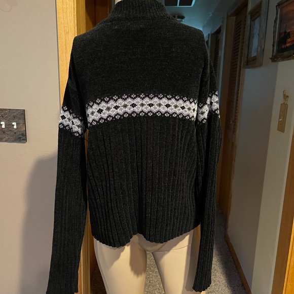 Vintage Style & Co Petite Sweater, Size 8 - Picture 2 of 3